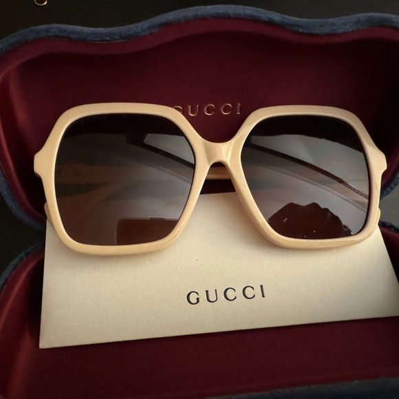 Gucci sunglasses - Picture 6 of 9